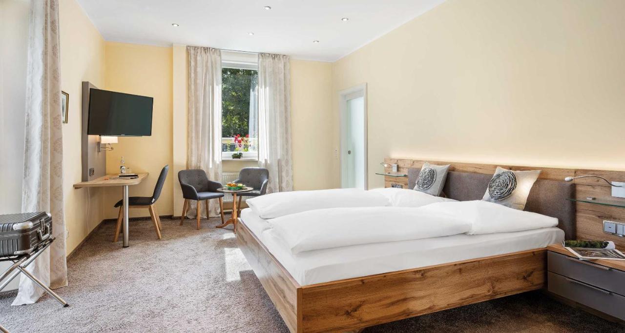 Hotel Liebl Plattling Exteriör bild