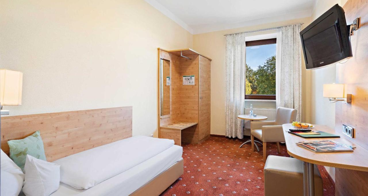 Hotel Liebl Plattling Exteriör bild